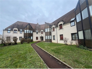 studio à la vente -   77130  MONTEREAU FAULT YONNE, surface 21 m2 vente studio - UBI483032708